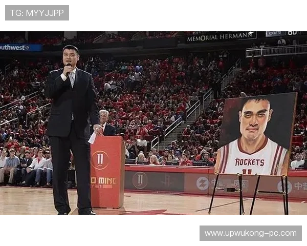 姚明退役后住的那栋别墅，光车库就能停八辆车