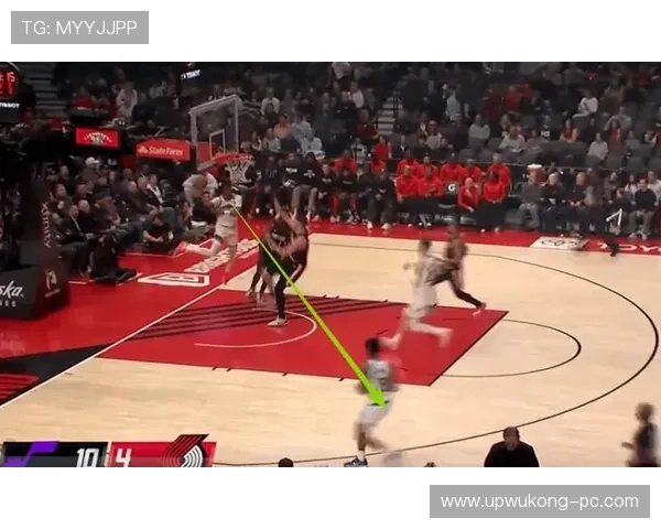 无球跑动制造空位，特伦特比持球更具三分威胁