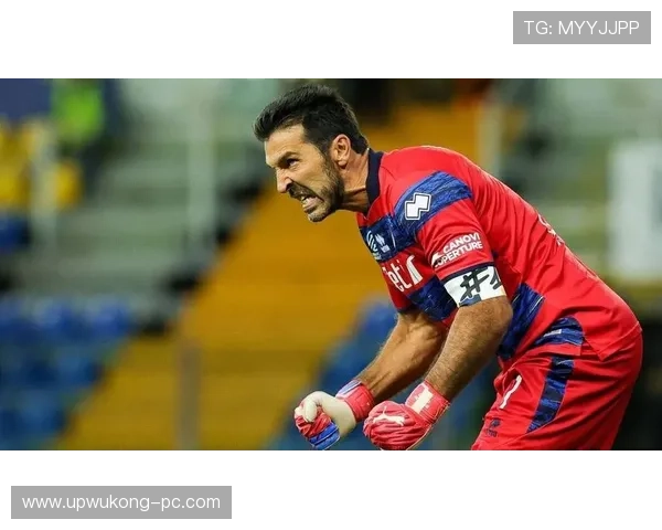 布冯连续关键战首发，老将出球稳定压制对手反击