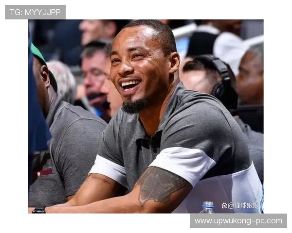 拉沙德·刘易斯无球跑动拉开空间，高效三分改变对手防守布局