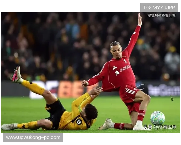 曼联进攻瘫痪，中场推进断链成关键症结