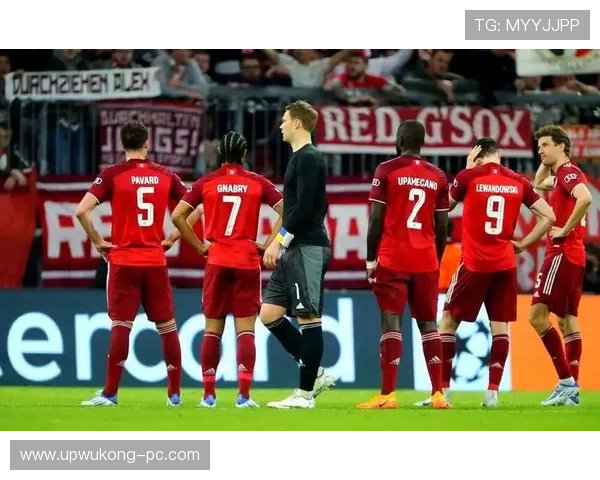 拜仁战术难题浮现：依赖个人还是重塑体系，危机前能否找到出路？