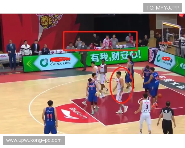 抢篮板犯规判定标准是什么？如何正确理解这一规则